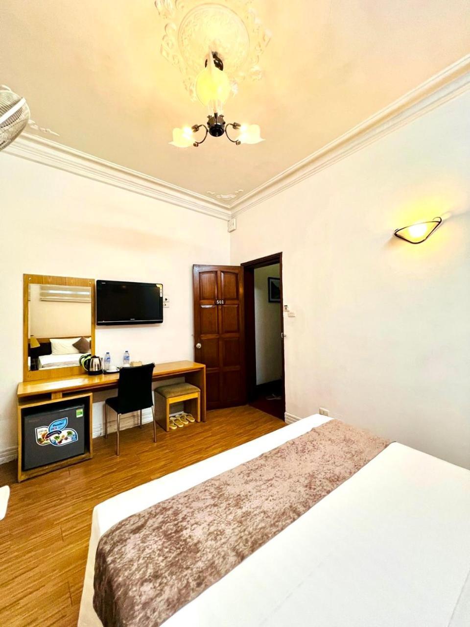 Hanoi Win Hotel & Travel Kültér fotó